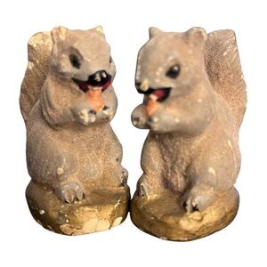 Vintage Painted Chalkware Gray Squirrel Miniature Figurines Pair Eating Nuts 2”